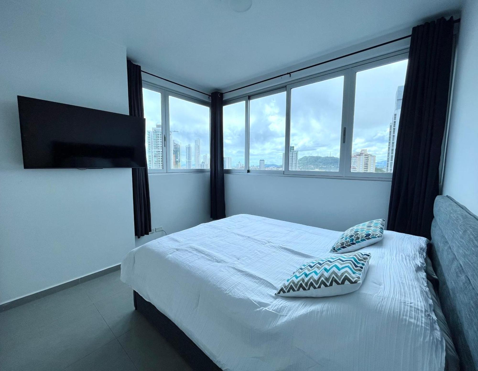 Apartment Signature Point Bella Vista, Sea View 2 Br Panama City