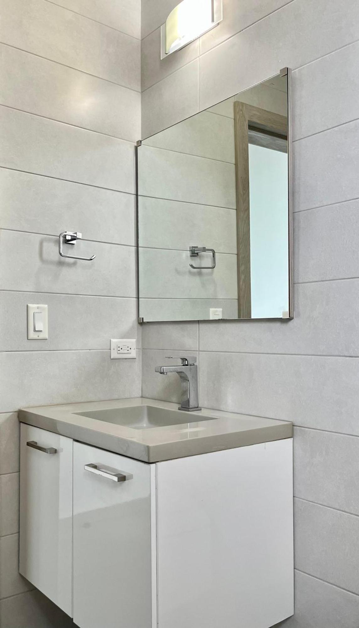 Signature Point Bella Vista, Sea View 2 Br Apartment *