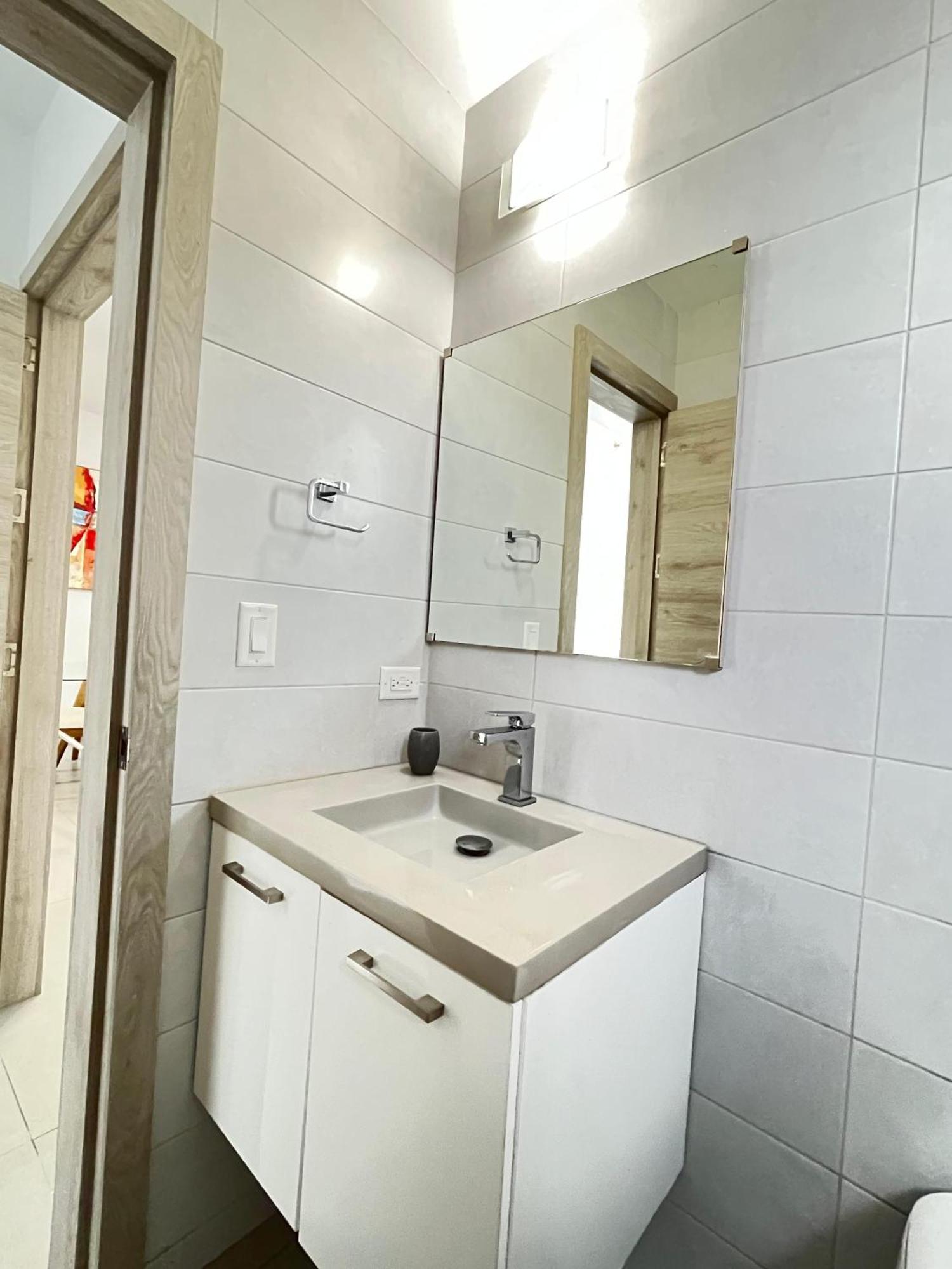 Signature Point Bella Vista, Sea View 2 Br Panama City